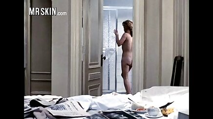 Naomi porno film oynat