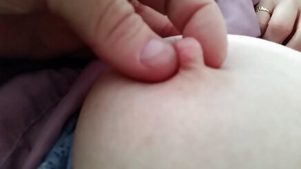 Bardan azgın şişman porno film izle bedava Hottie ağzına boşalmak istiyor